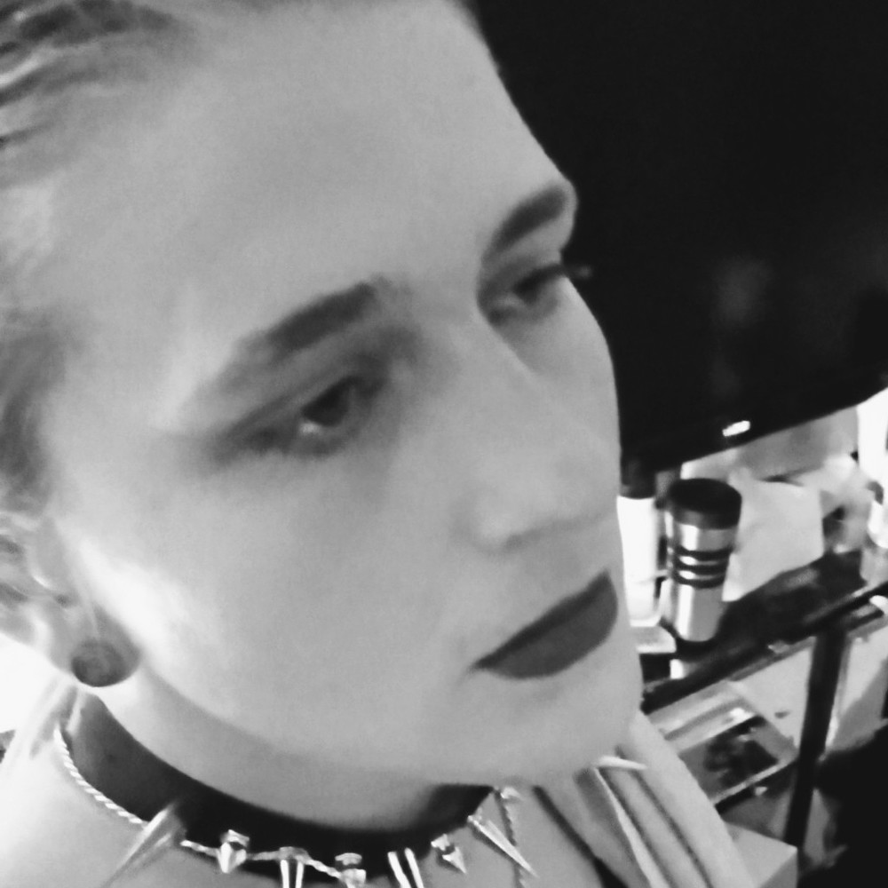 Meet your Posher, Cassandra